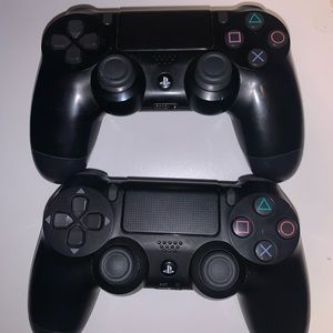 Ps4 with two controllers
